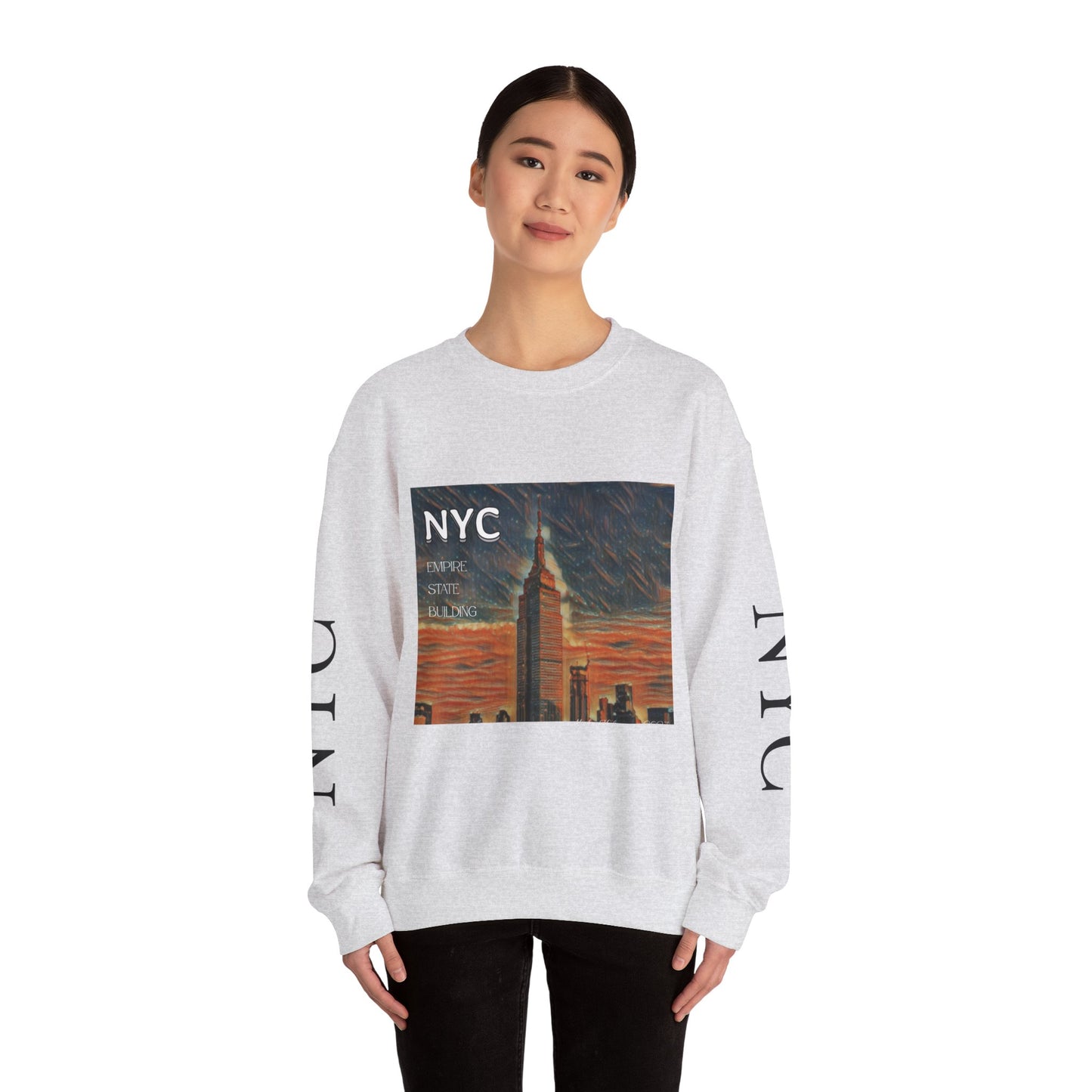 Sweatshirt with "NYC Empire State Building".