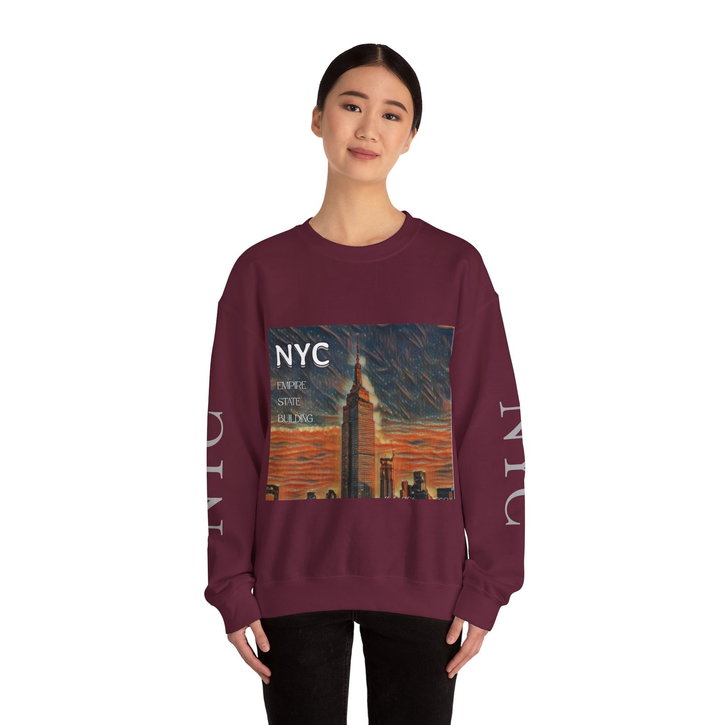 Sweatshirt with "NYC Empire State Building".