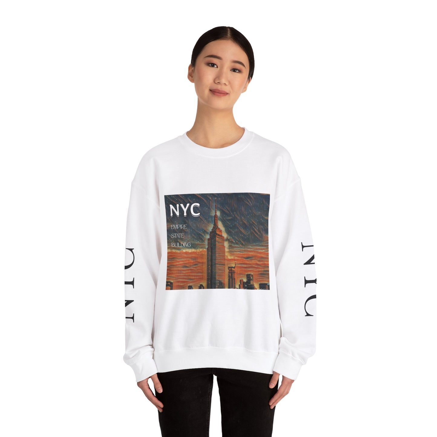 Sweatshirt with "NYC Empire State Building".